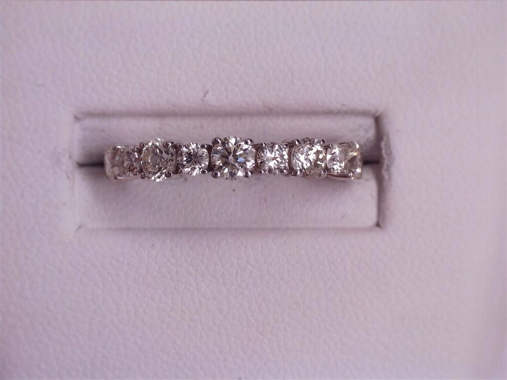 Diamond Wedding Bands - Women'
