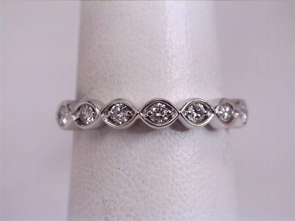 Diamond Wedding Bands - Women'
