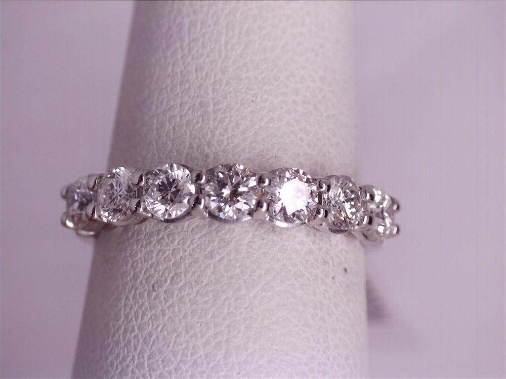 Diamond Wedding Bands - Women'