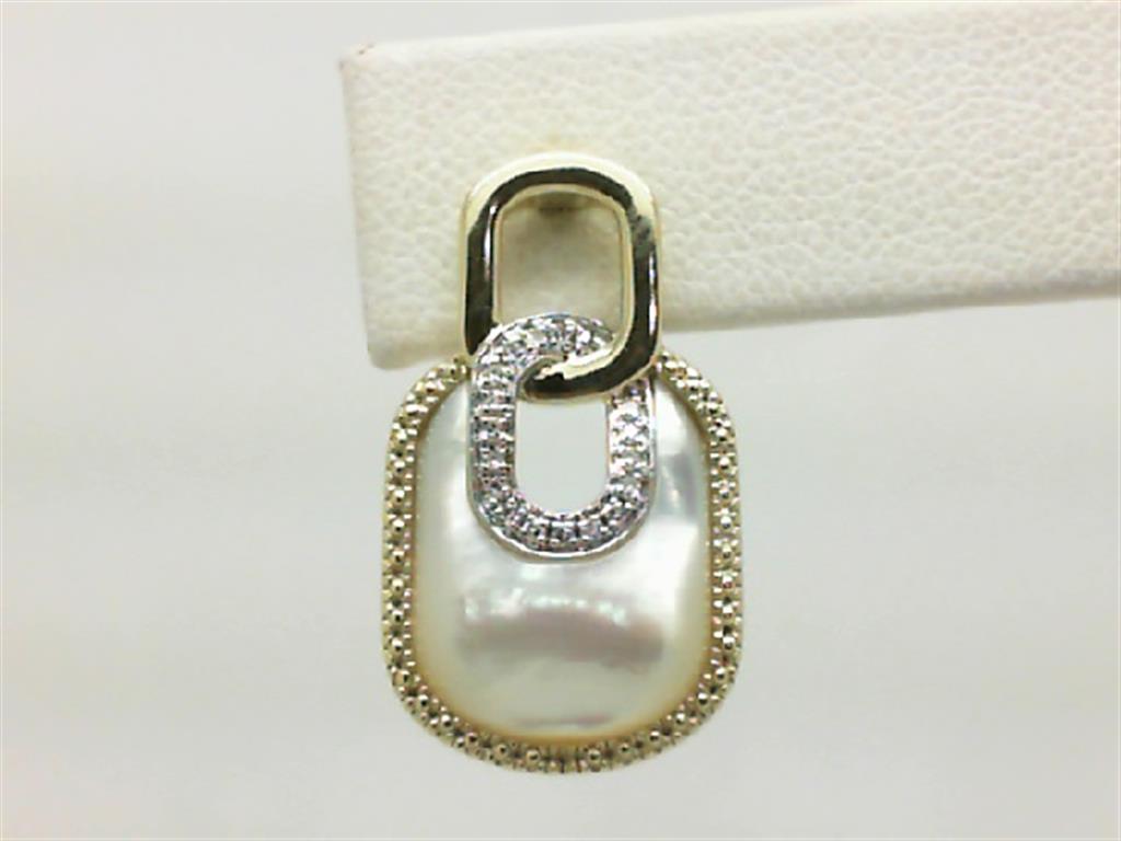 Pearl Earring