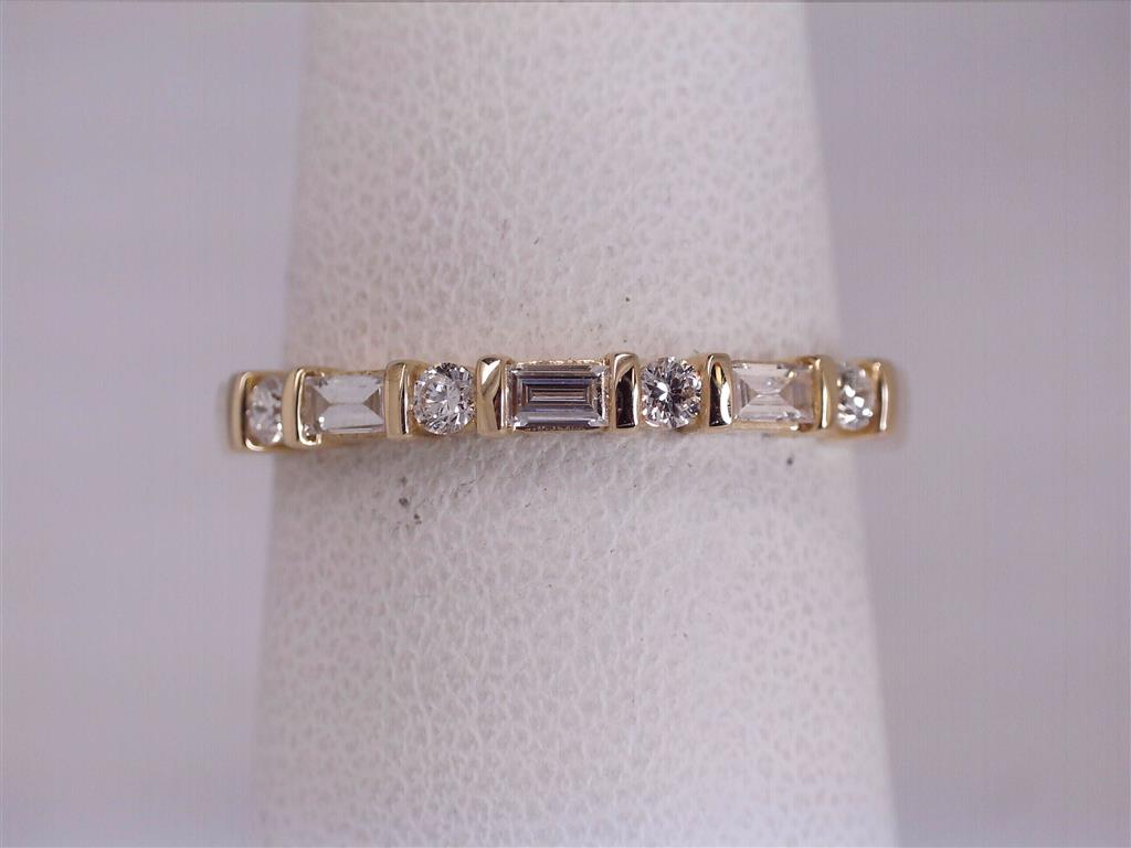 Diamond Wedding Bands - Women'