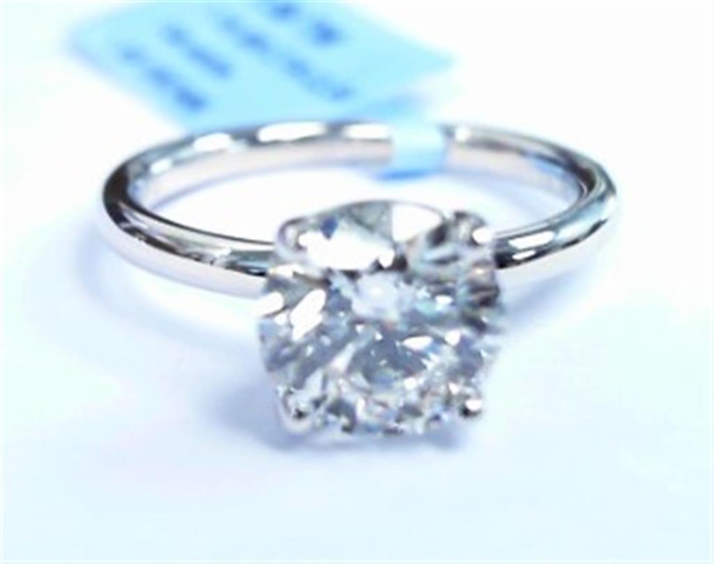 LAB GROWN DIAMOND ENGAGEMENT RING