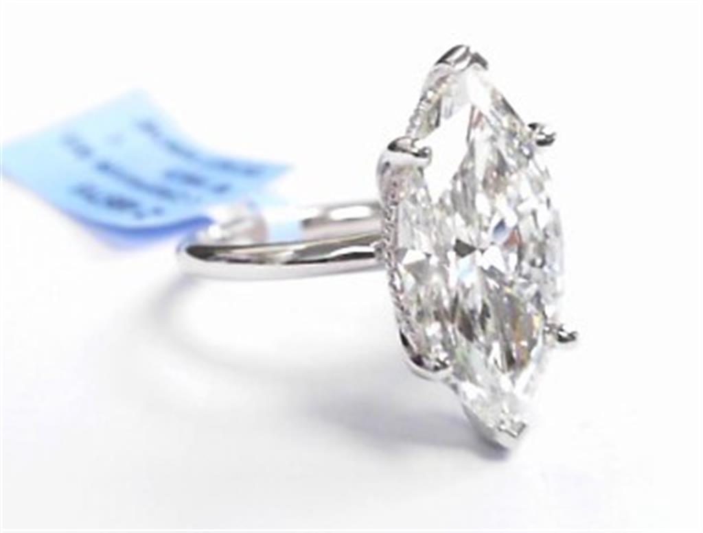 LAB GROWN DIAMOND ENGAGEMENT RING
