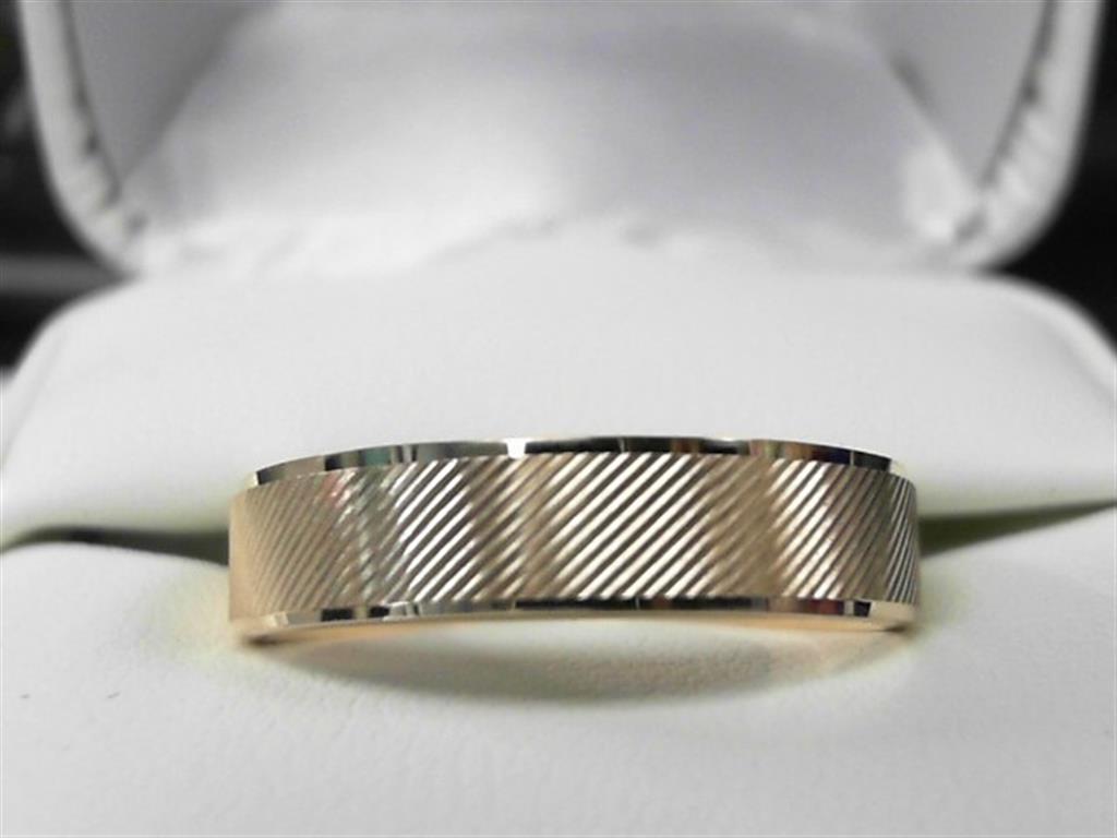 Gold Wedding Bands - Men'
