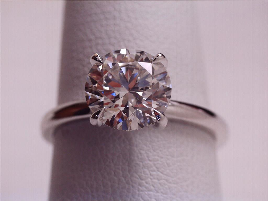 LAB GROWN DIAMOND ENGAGEMENT RING