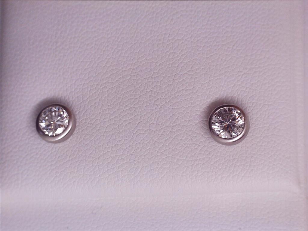 Diamond Stud Earring