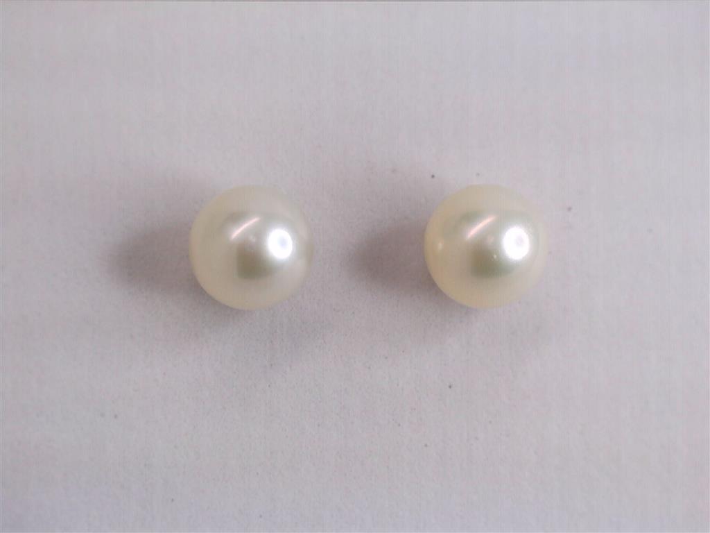 Pearl Earring