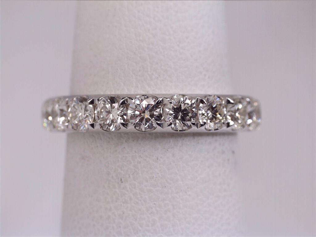 Diamond Wedding Bands - Women'