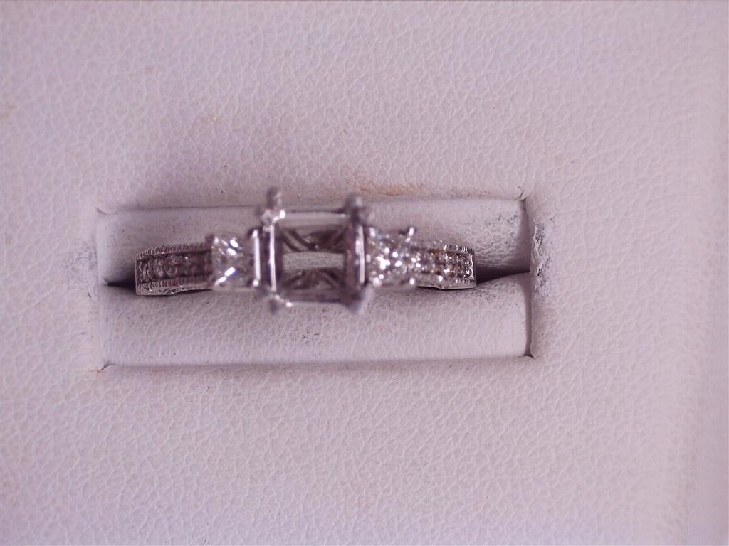 Diamond Semi-Mount Ring