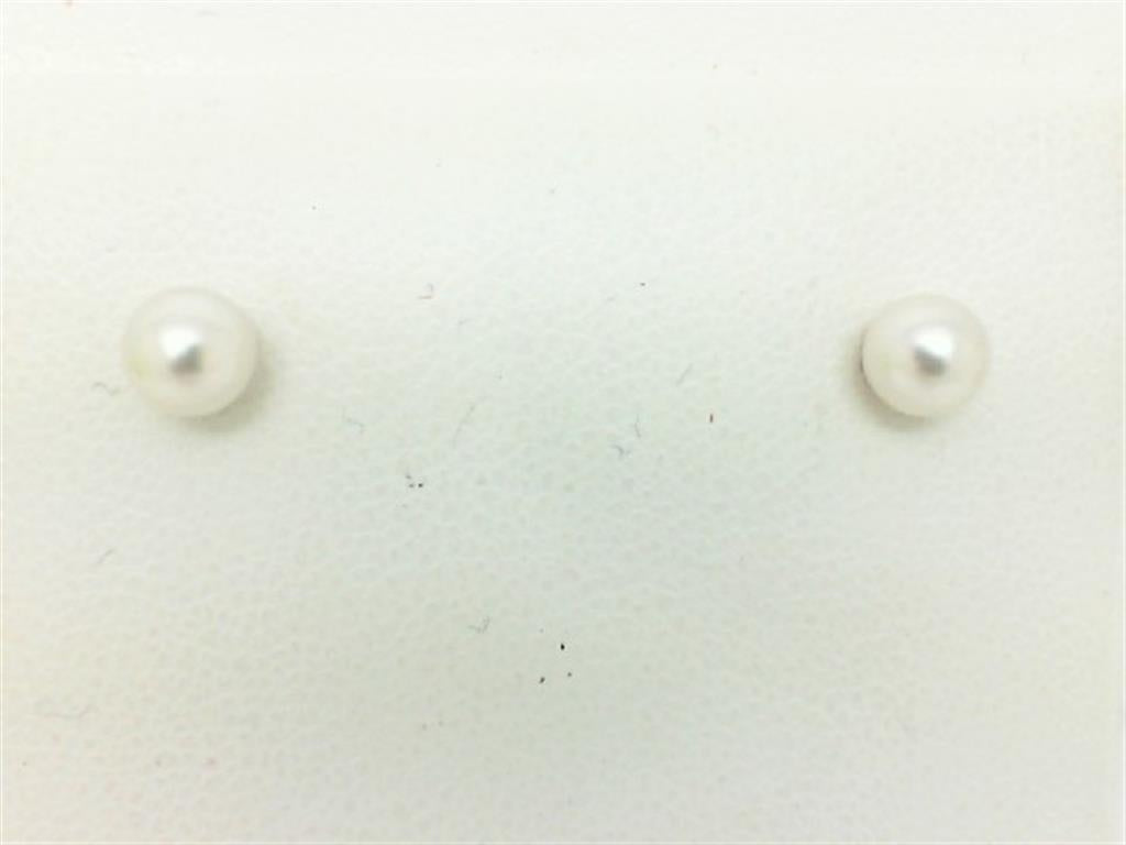 Pearl Earring