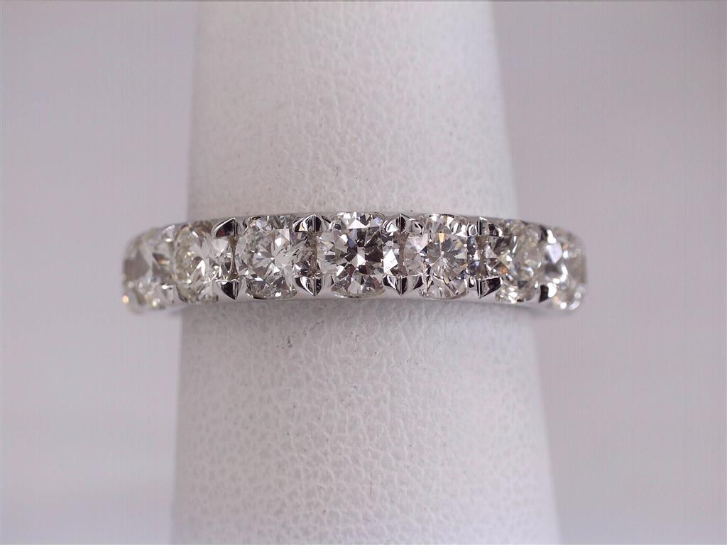 Diamond Wedding Bands - Women'
