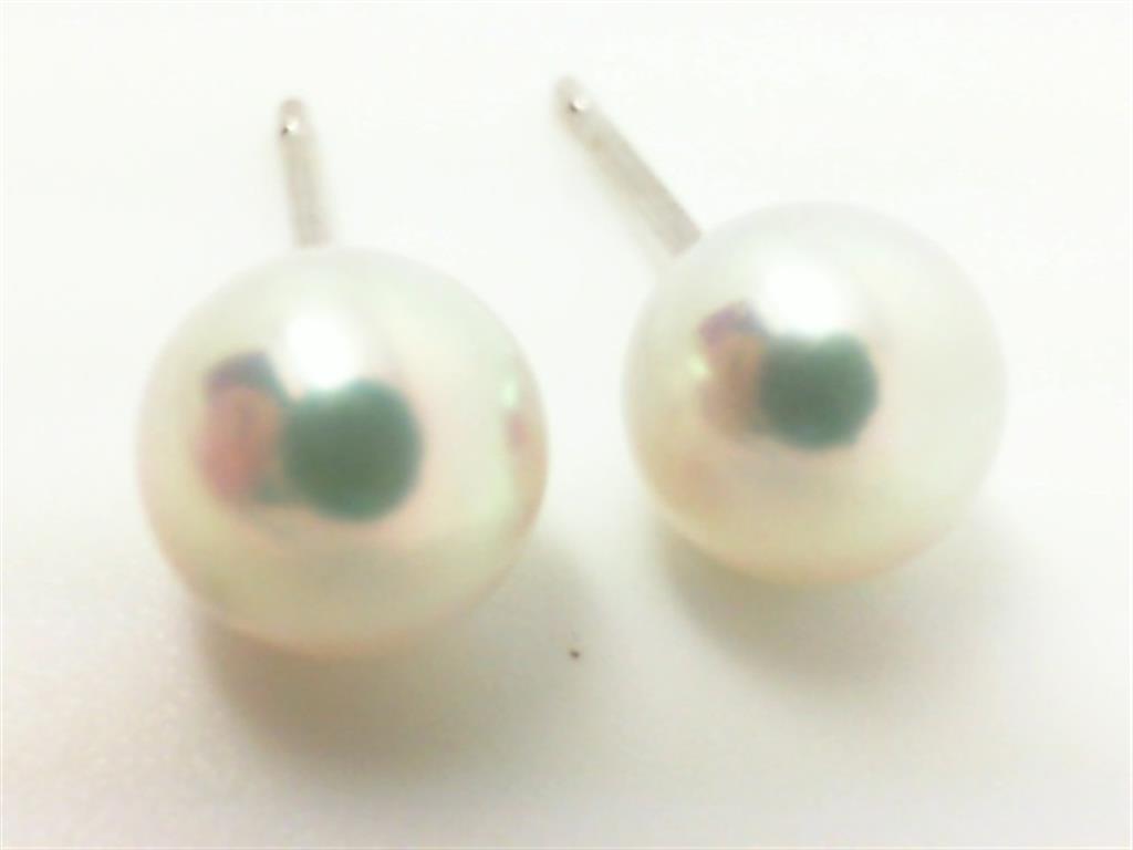 Pearl Earring