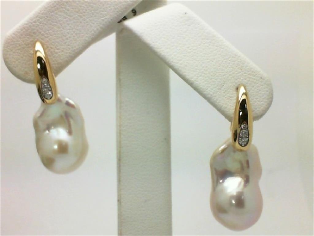 Pearl Earring