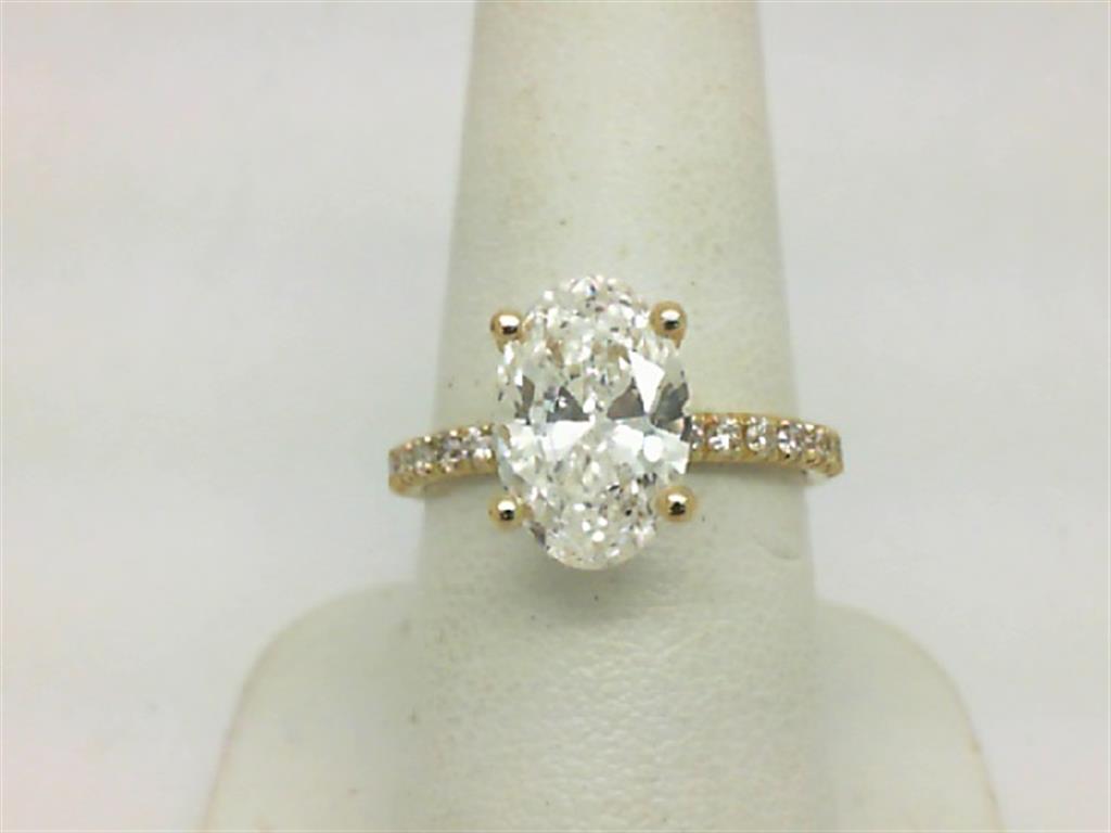 LAB GROWN DIAMOND ENGAGEMENT RING