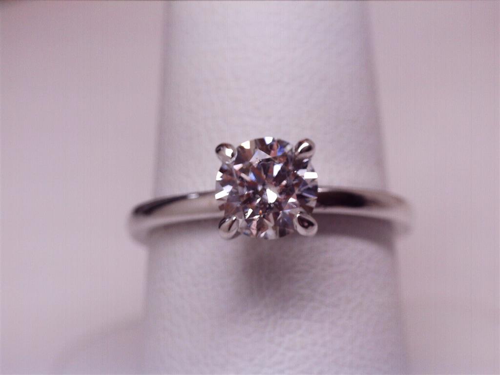 LAB GROWN DIAMOND ENGAGEMENT RING