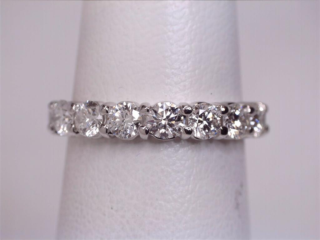 Diamond Wedding Bands - Women'