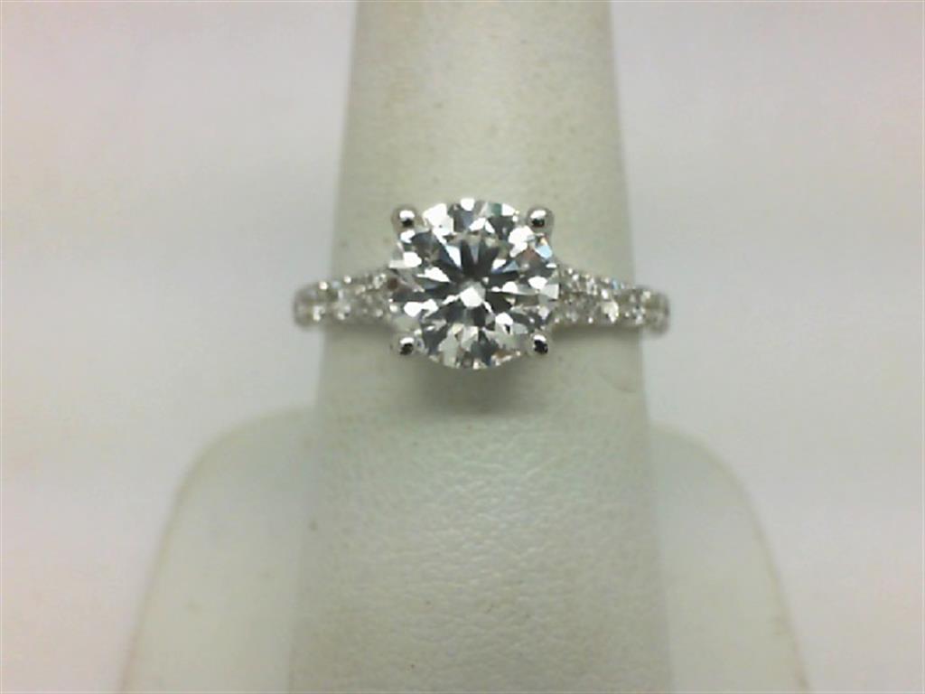 LAB GROWN DIAMOND ENGAGEMENT RING