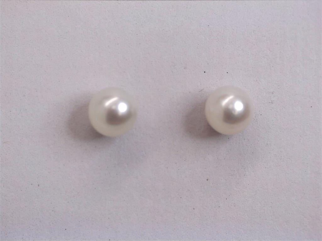 Pearl Earring