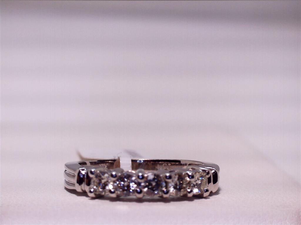 Diamond Wedding Bands - Women'