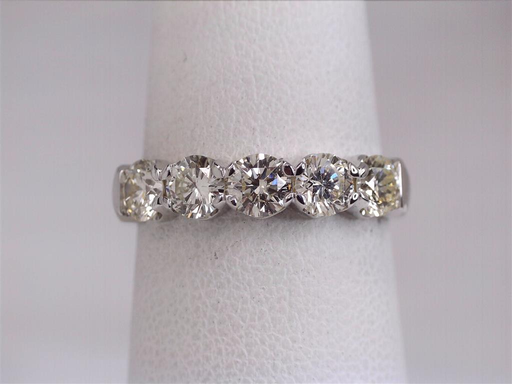Diamond Wedding Bands - Women'