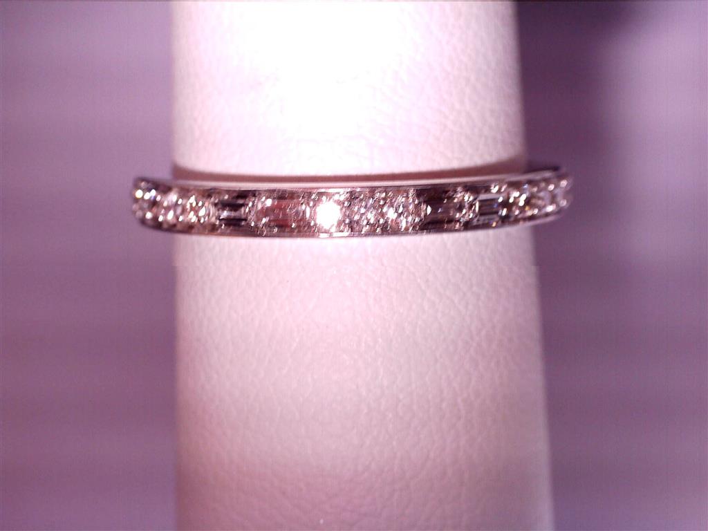 Diamond Wedding Bands - Women'