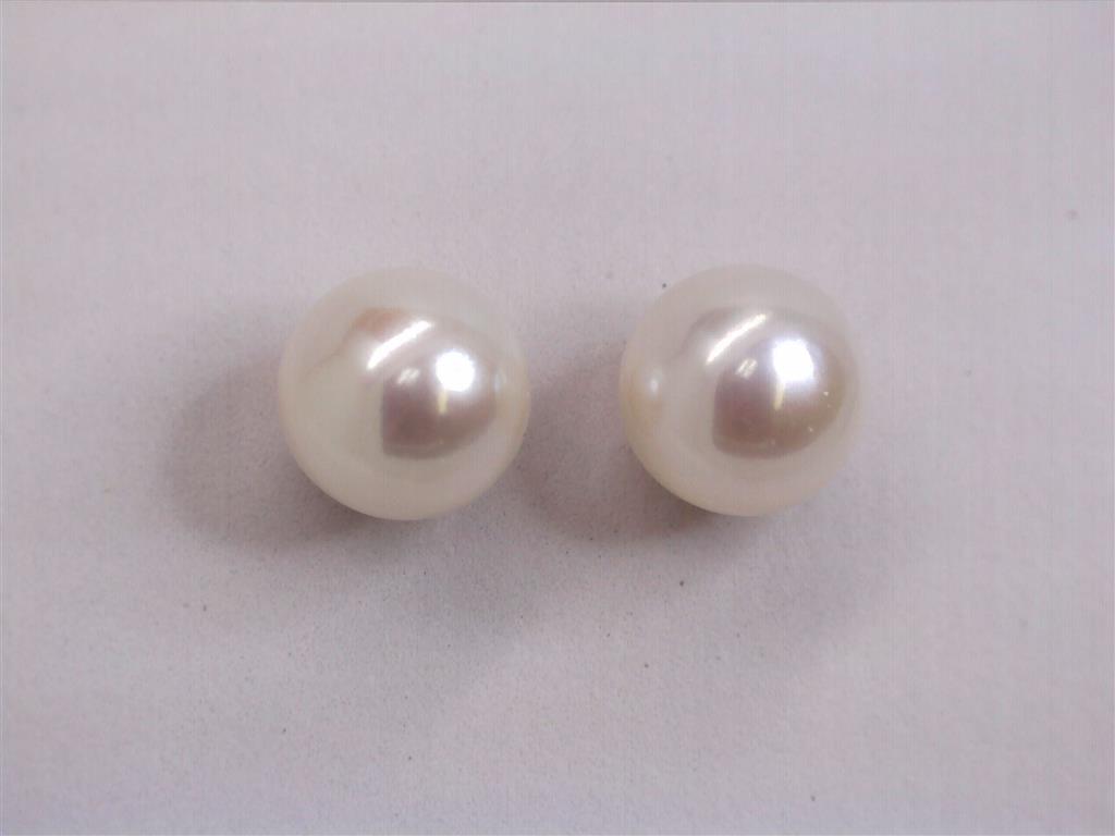 Pearl Earring