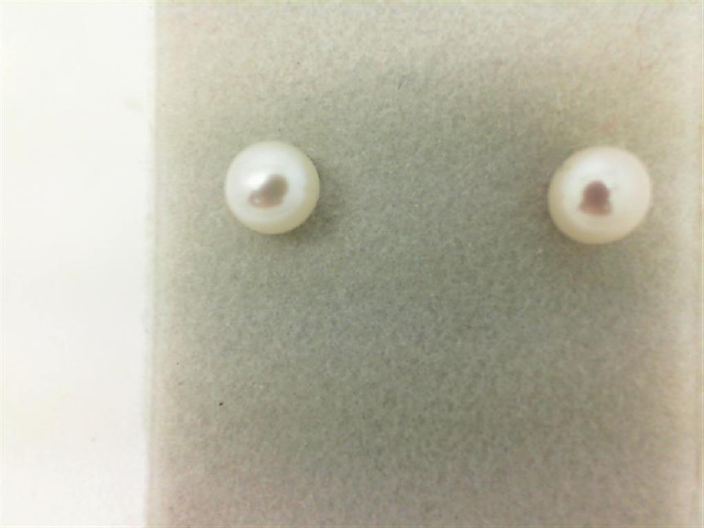 Pearl Earring