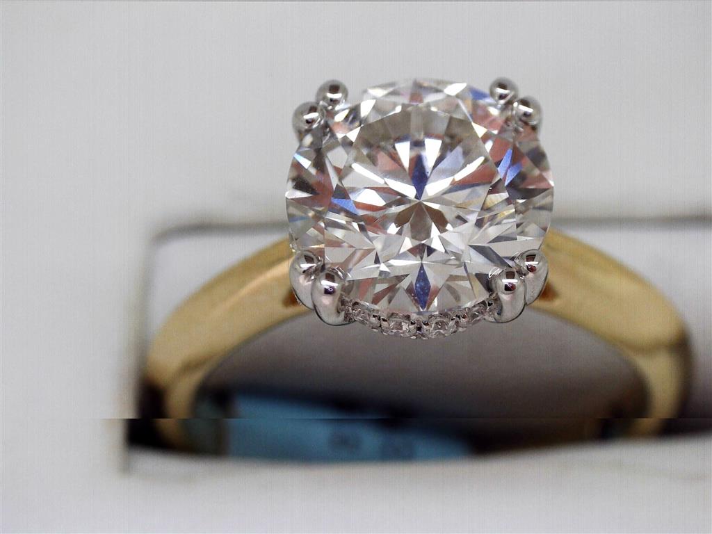 LAB GROWN DIAMOND ENGAGEMENT RING