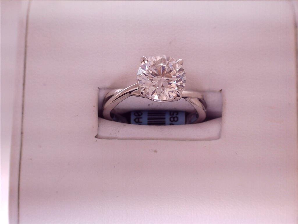 LAB GROWN DIAMOND ENGAGEMENT RING