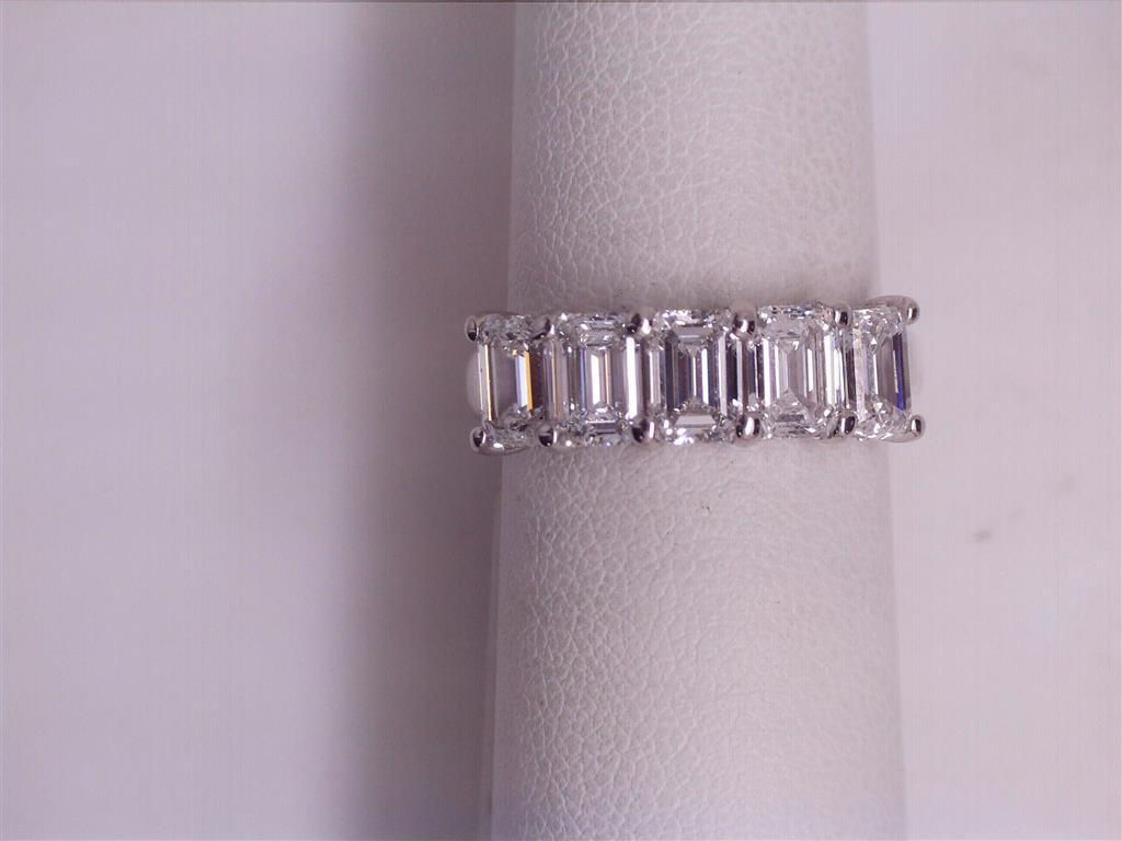 Diamond Wedding Bands  -  Women'