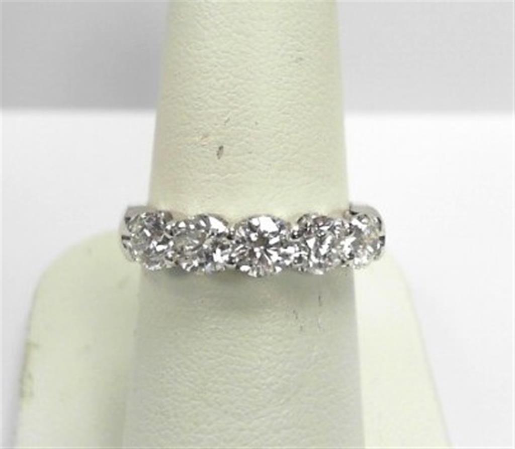 Diamond Wedding Bands  -  Women'
