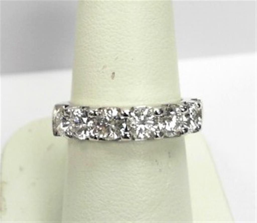 Diamond Wedding Bands  -  Women'