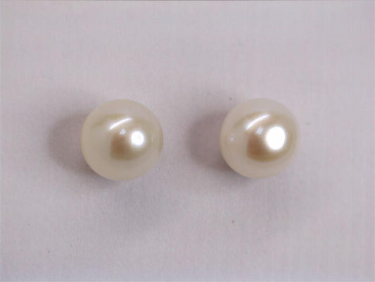 Pearl Earring