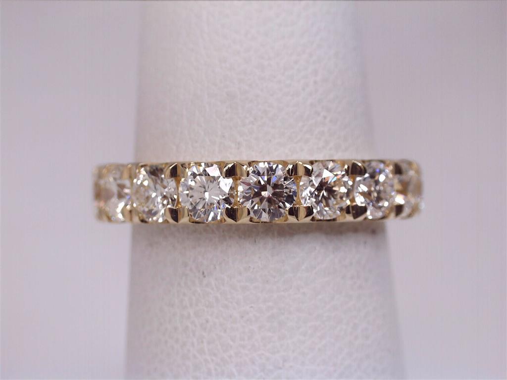 Diamond Wedding Bands  -  Women'