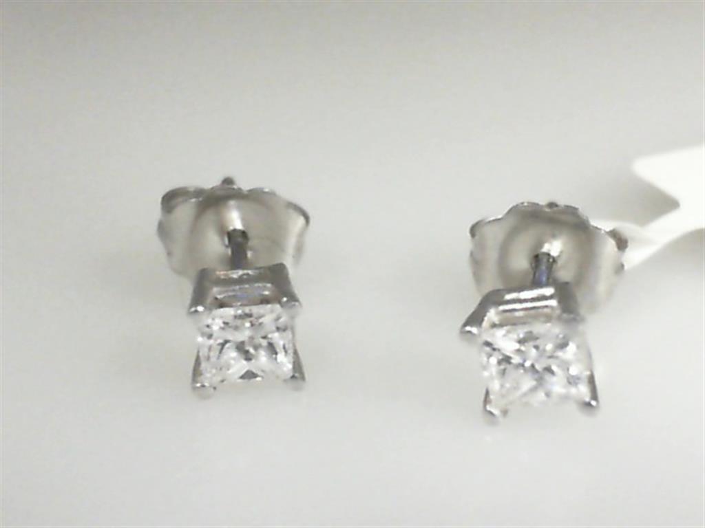 Diamond Stud Earring