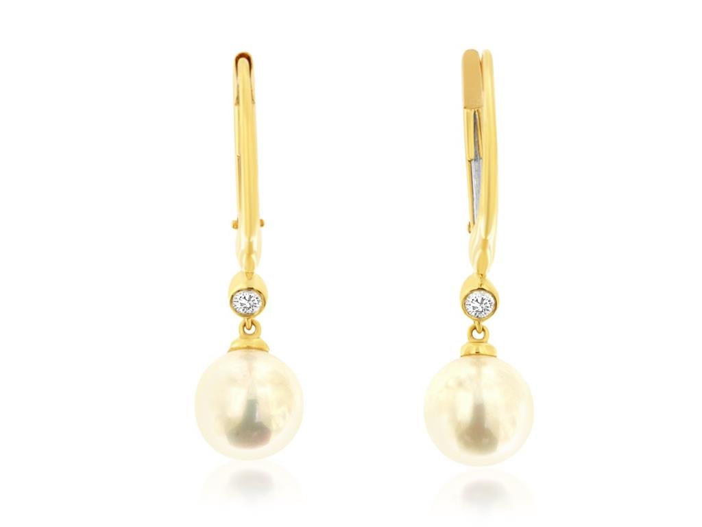 Pearl Earring