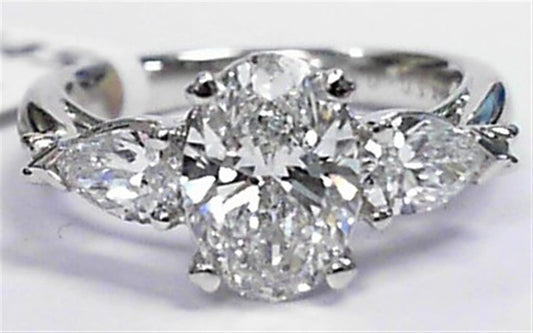 LAB GROWN DIAMOND ENGAGEMENT RING