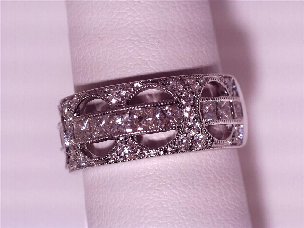 Diamond Fashion Rings  -  Women'