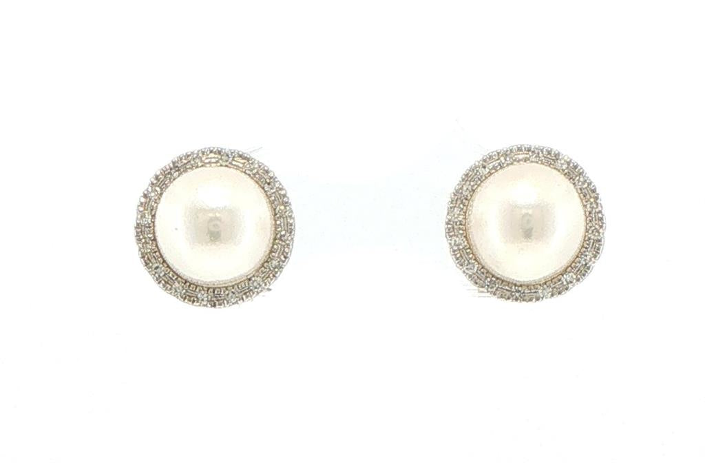 Pearl Earring