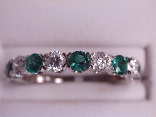 Diamond Wedding Bands  -  Women'