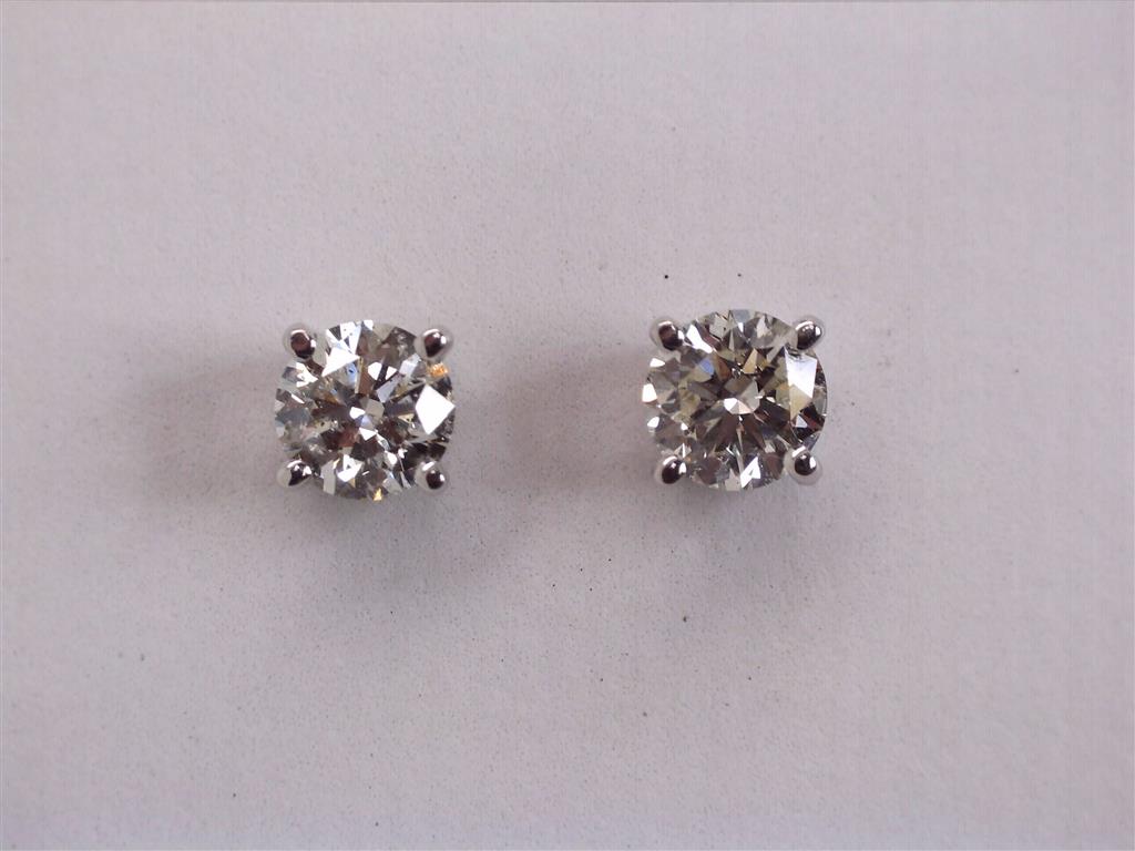 Diamond Stud Earring