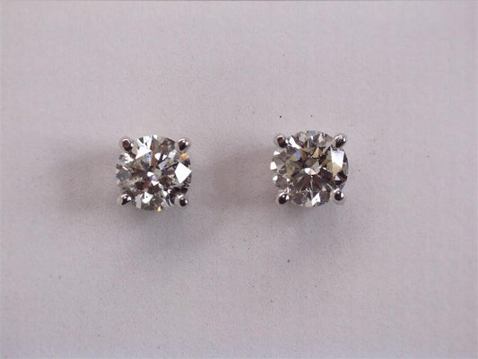 Diamond Stud Earring