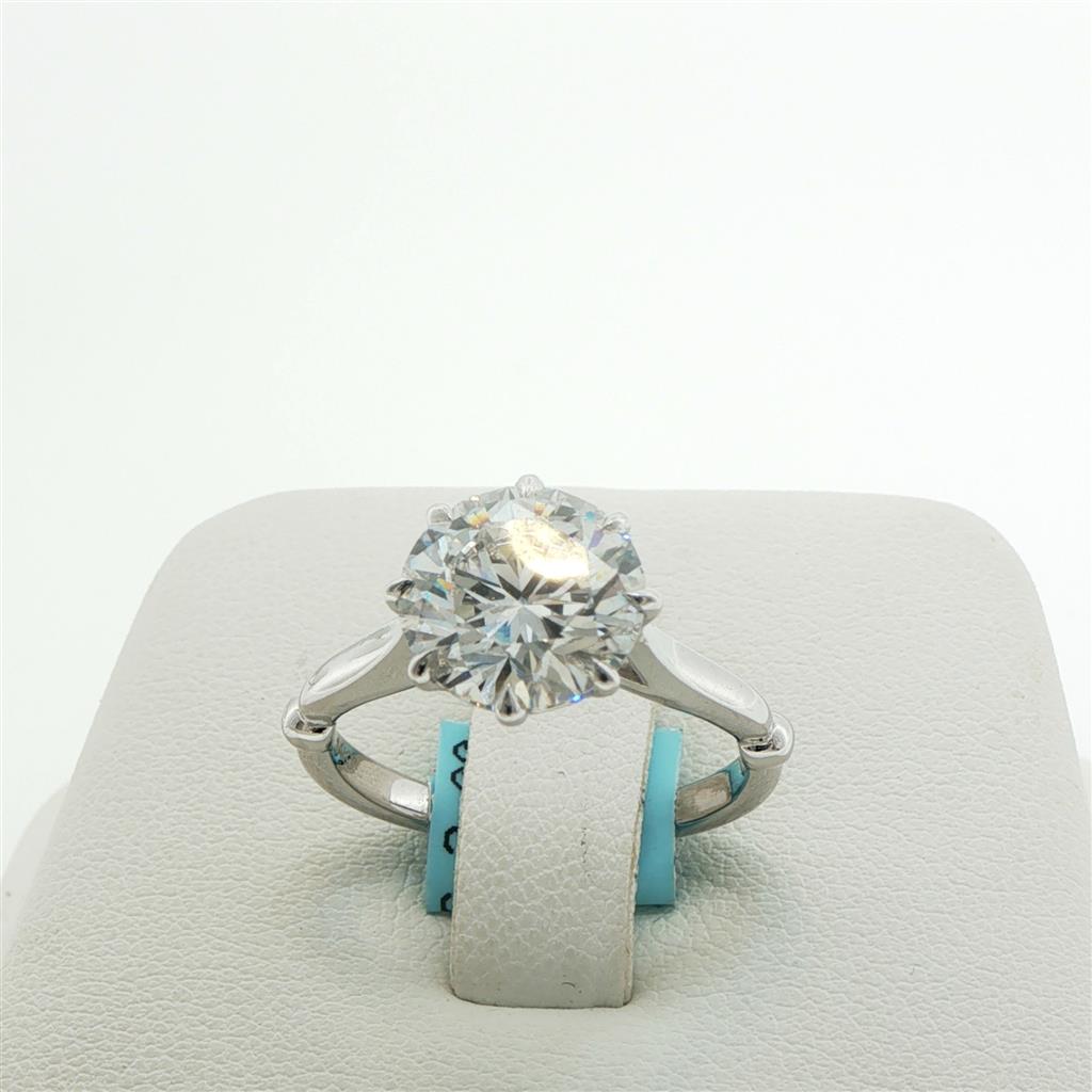 LAB GROWN DIAMOND ENGAGEMENT RING