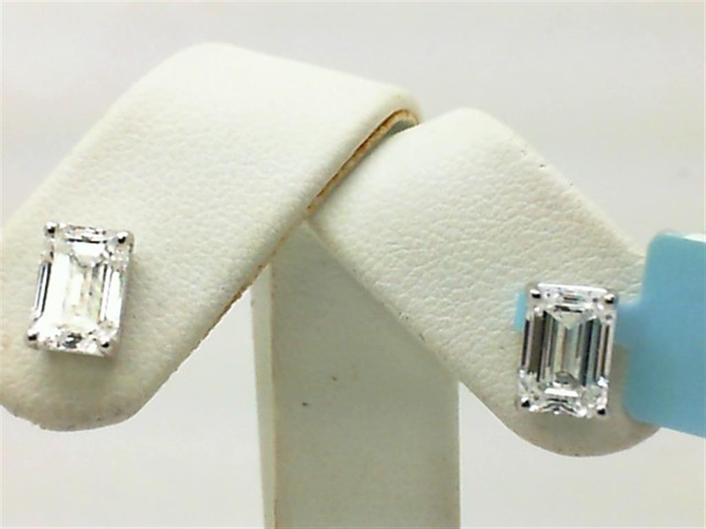 LAB GROWN DIAMOND STUDS