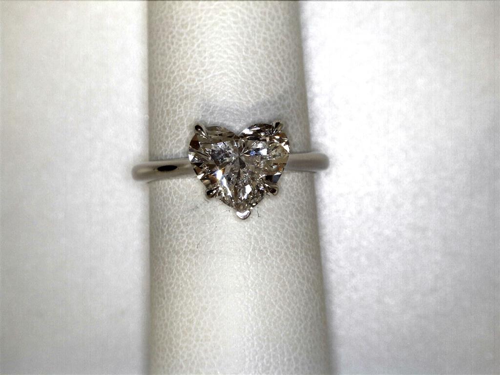 LAB GROWN DIAMOND ENGAGEMENT RING