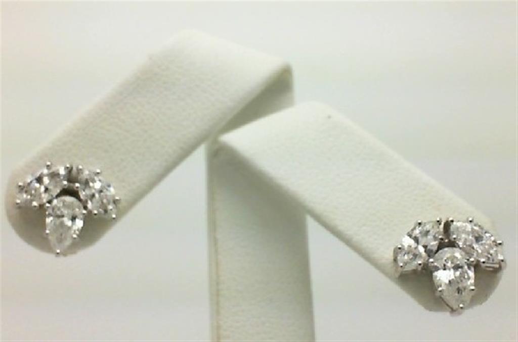 Lab Grown Diamond Earring