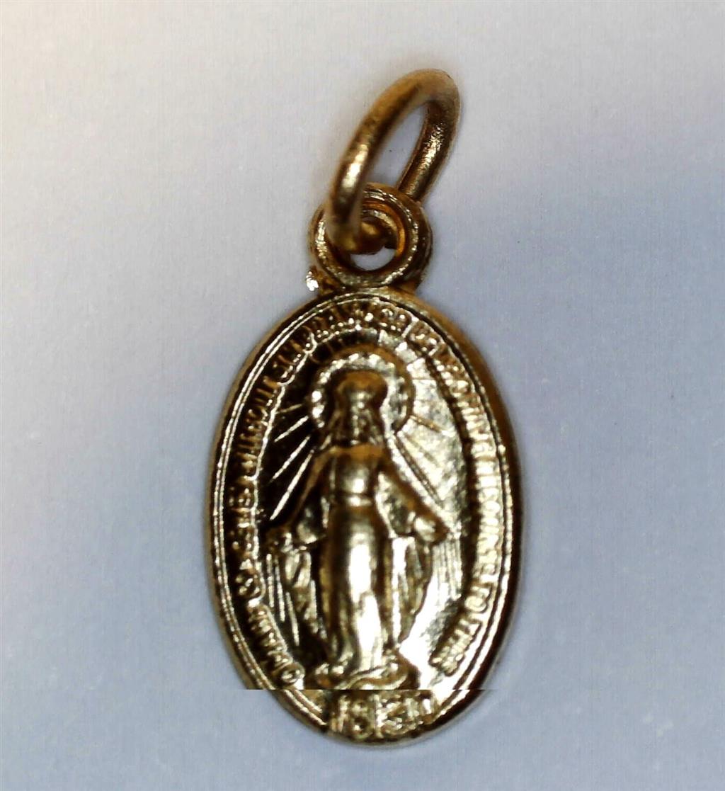 Gold Pendants / Charm
