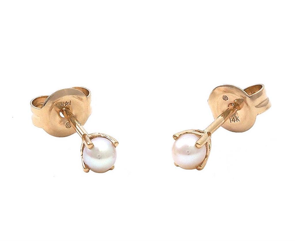 Pearl Earring