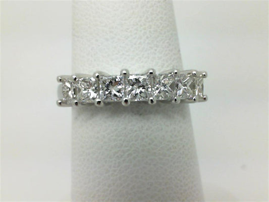 Diamond Wedding Bands  -  Women'