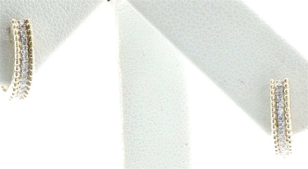 Diamond Earring.